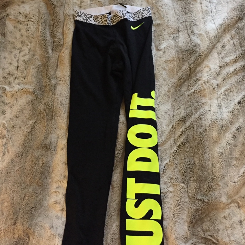 NIKE leggings